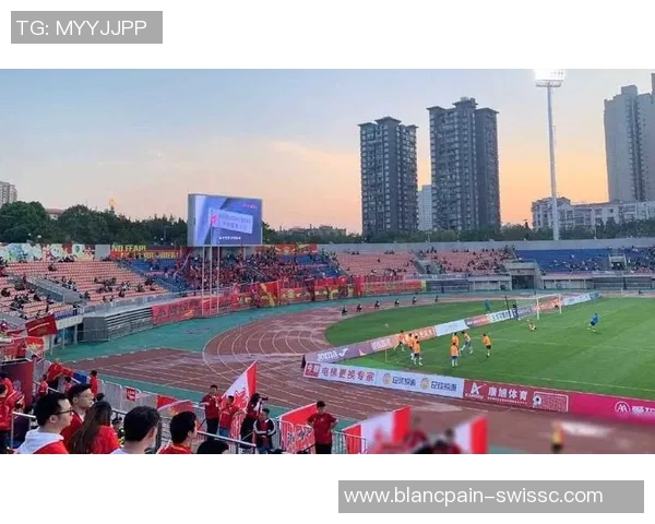 广州羽毛球队在选拔赛中以95分稳居积分榜首位展现强劲实力